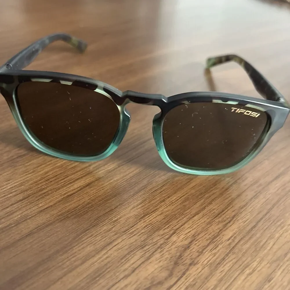 Tifosi  Sunglasses Rectangular Brown and Turquoise with Case Used